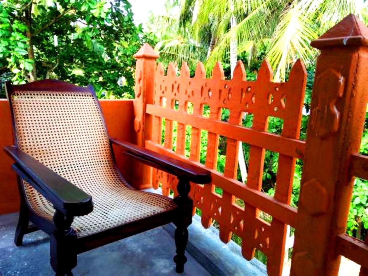 Parei Beach Inn Тангалла Экстерьер фото